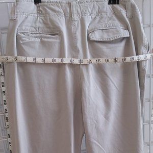 Women's Eddie Bauer Vashion Fit back flap chino